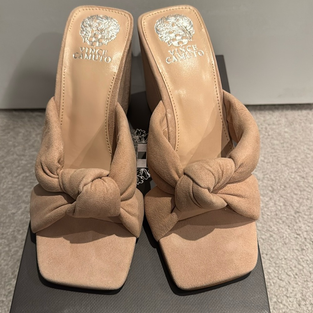 New Vince Camuto Wedge